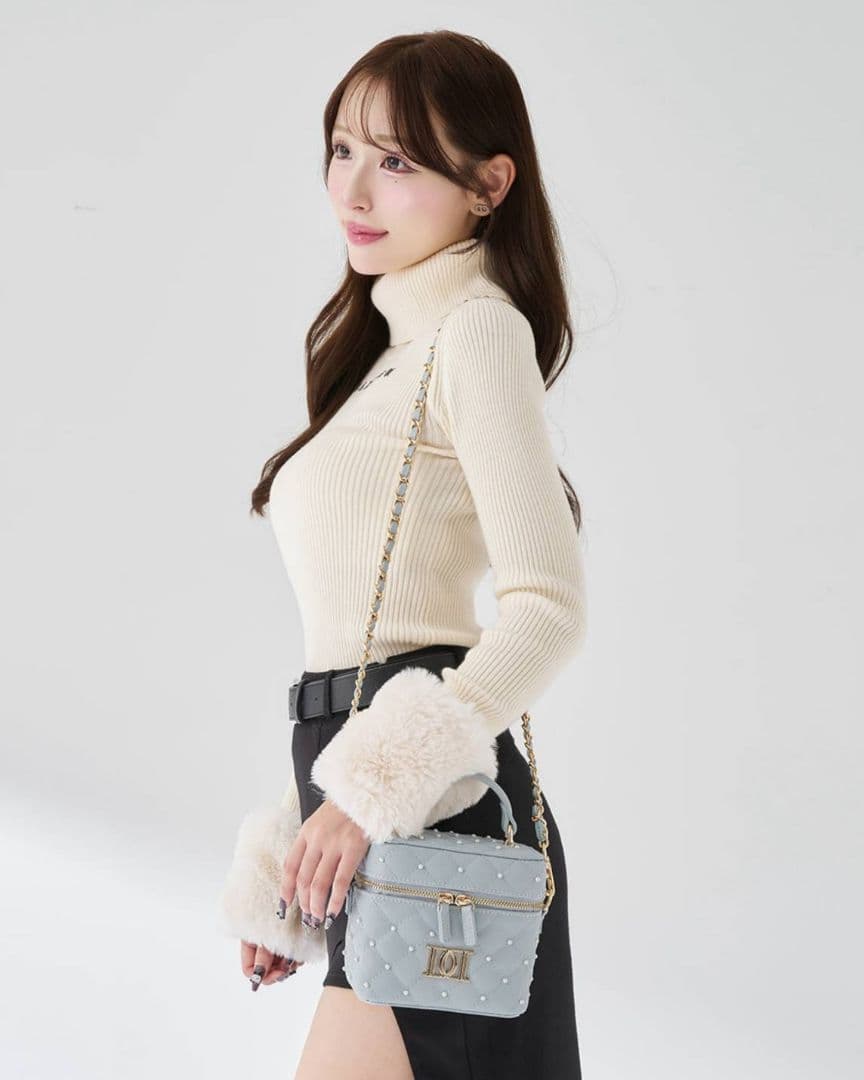 ダーリッチ キルティングパールスクエアミニバッグ