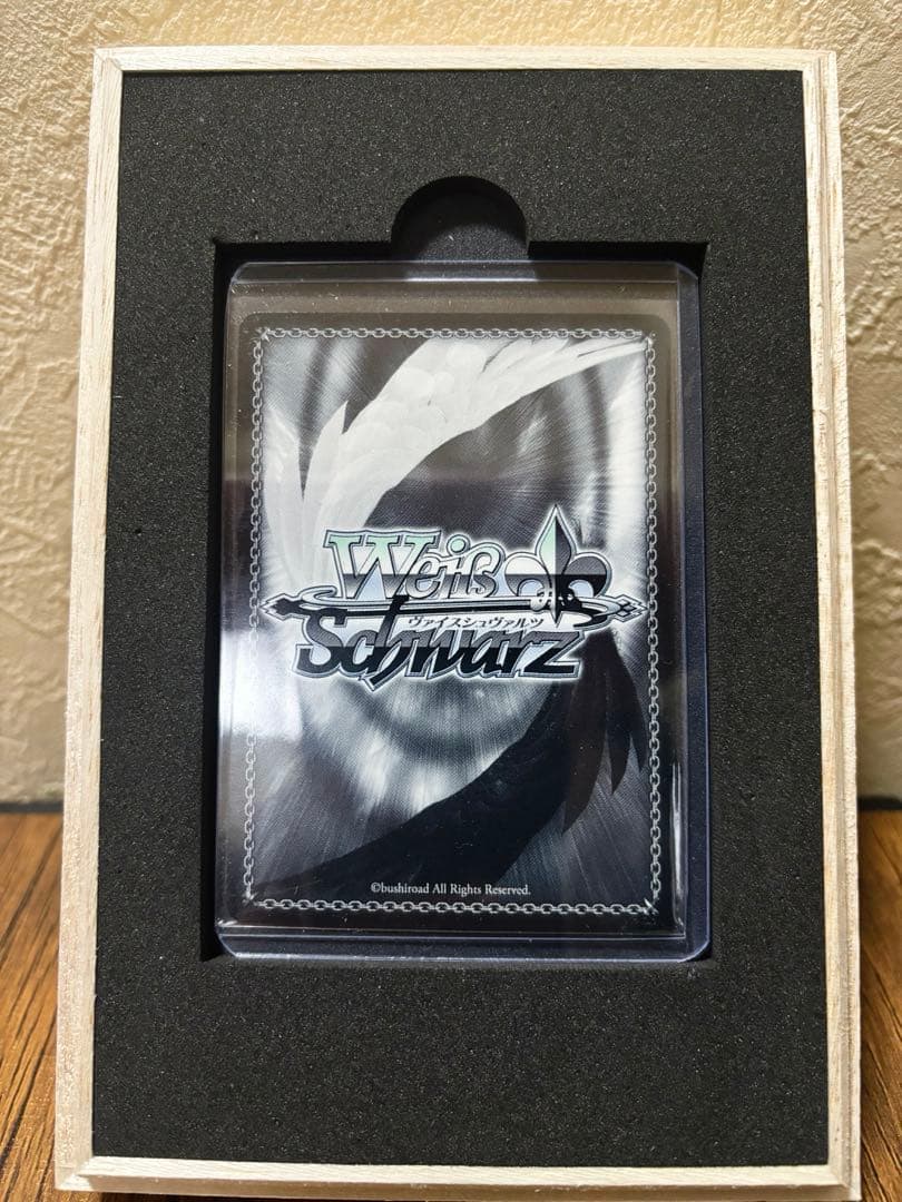 「勝利の女神：NIKKE」SEC+カード「モダニア：ファースト・アフェクション」