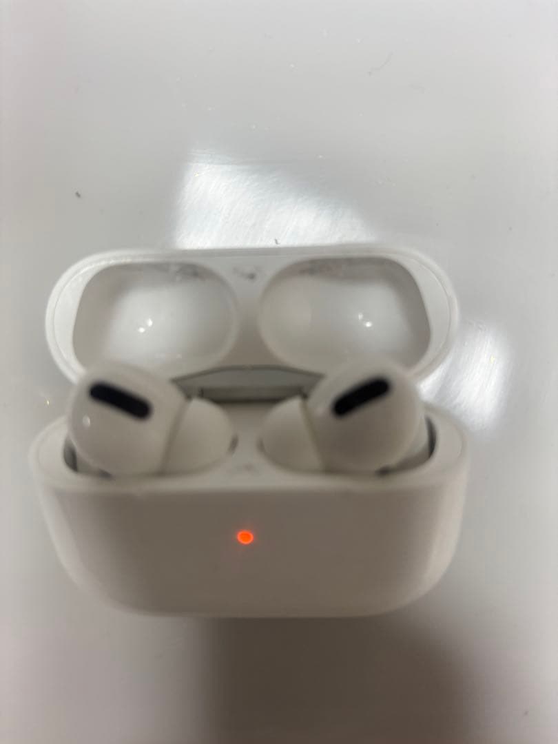 Apple AirPods Pro 充電ケース付き