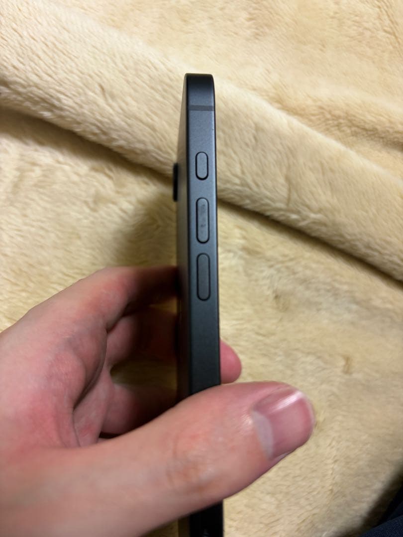 iPhone16e MagSafe対応ケース付き　バッテリー100% 128GB