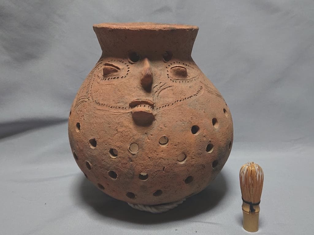 コレクター収集品　パプアニューギニア　人面素焼きの土器　燻製用