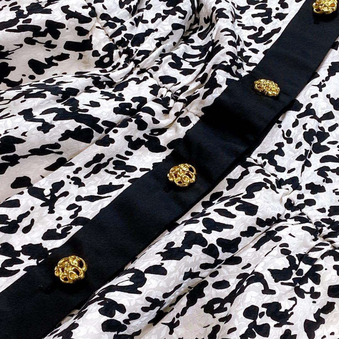 美品 総シルク ウエストゴム ジバンシー 総柄 金ボタン LL 大きいサイズ