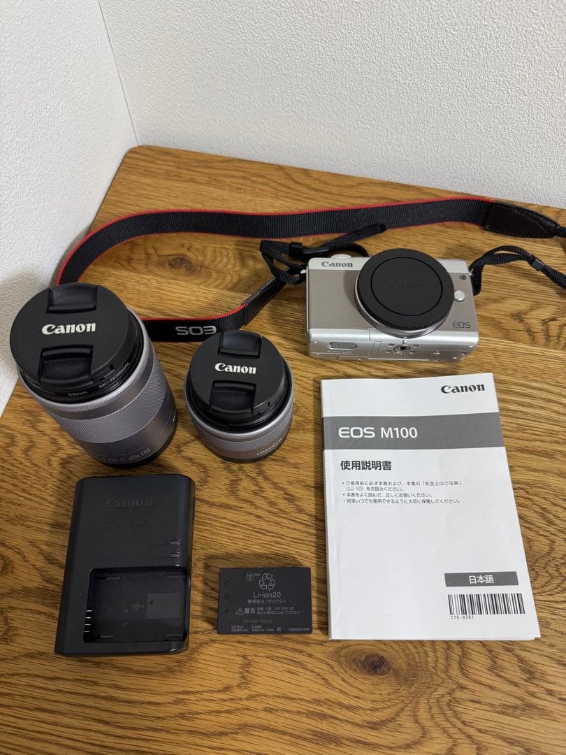 Canon デジタル一眼レフカメラ レンズ2本付き　EOSM100 WZKGY