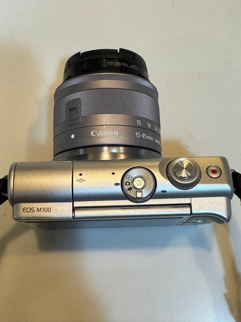 Canon デジタル一眼レフカメラ レンズ2本付き　EOSM100 WZKGY