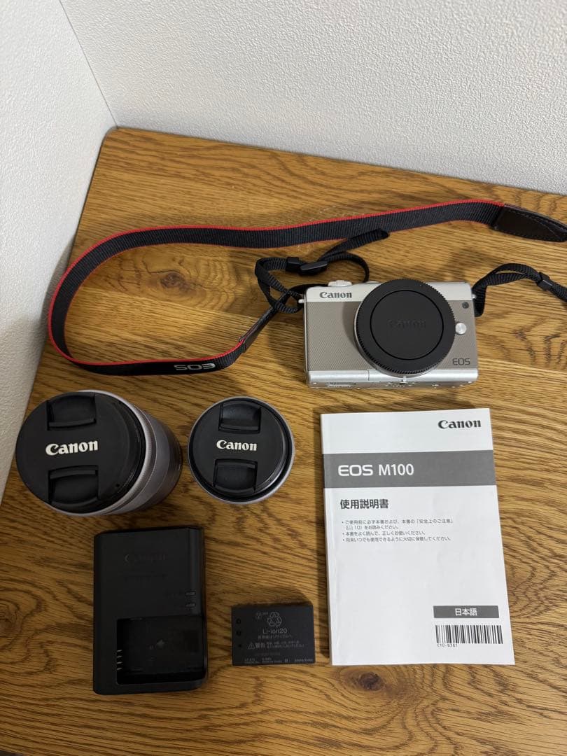 Canon デジタル一眼レフカメラ レンズ2本付き　EOSM100 WZKGY