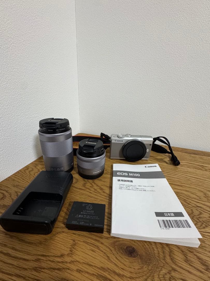 Canon デジタル一眼レフカメラ レンズ2本付き　EOSM100 WZKGY