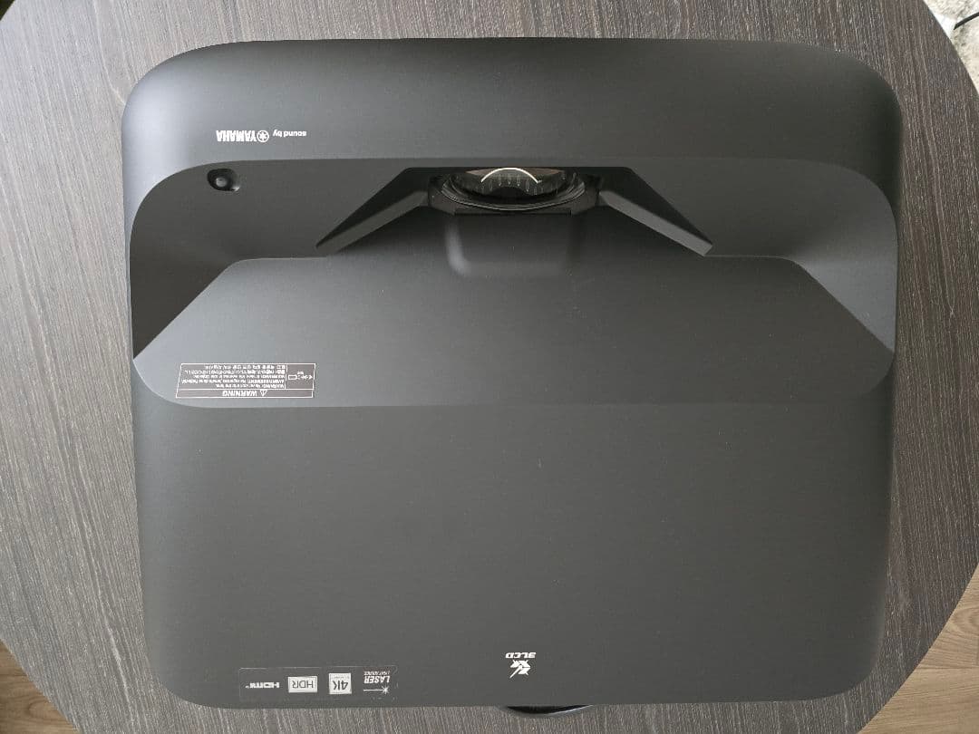 EPSON EH-LS650B プロジェクター本体