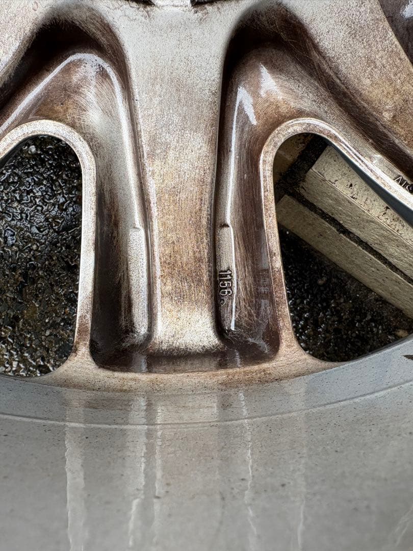 シルバー ホイール　スタッドレスタイヤ 4本セット