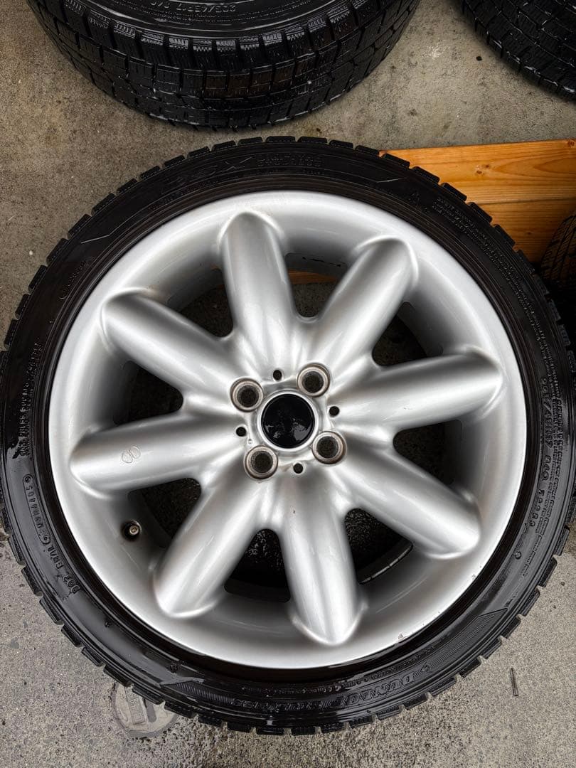 シルバー ホイール　スタッドレスタイヤ 4本セット