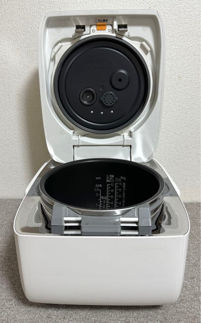 【美品】象印 炎舞炊き 圧力IH炊飯ジャーNW-LB18 動作保証