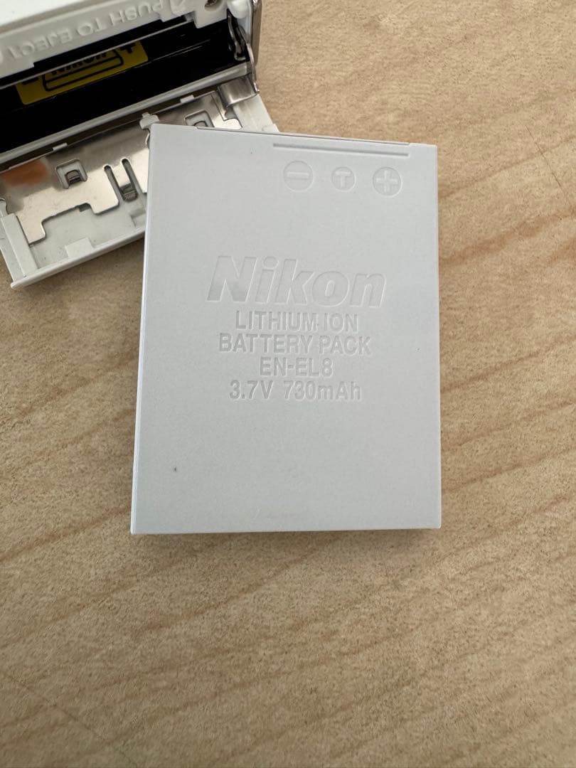 Nikon COOLPIX S5 6.0メガピクセル