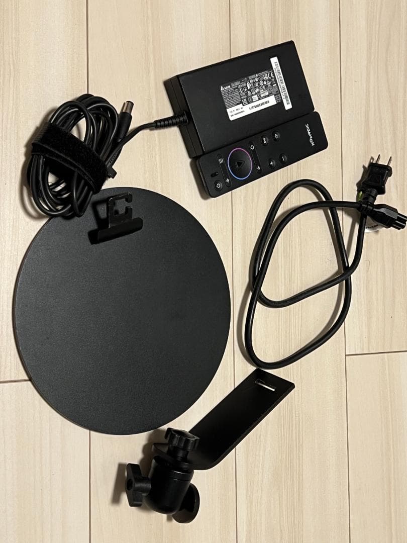 NOMADIC プロジェクター本体 シルバー