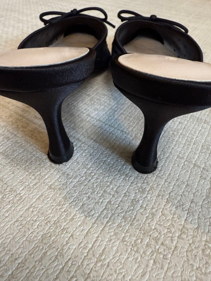 **超美品** SNIDEL スナイデル ドットチュールリボンミュール ブラック