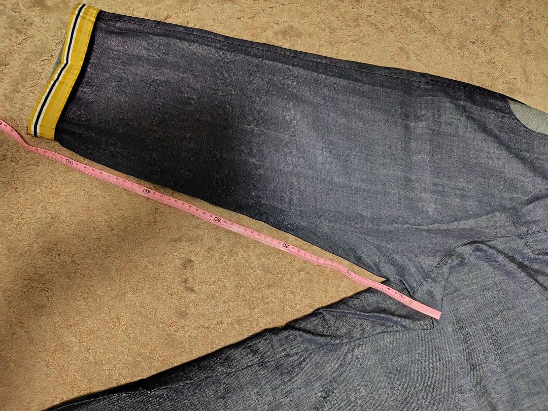 新品未使用タグ付き　ゆったりデニムパンツ