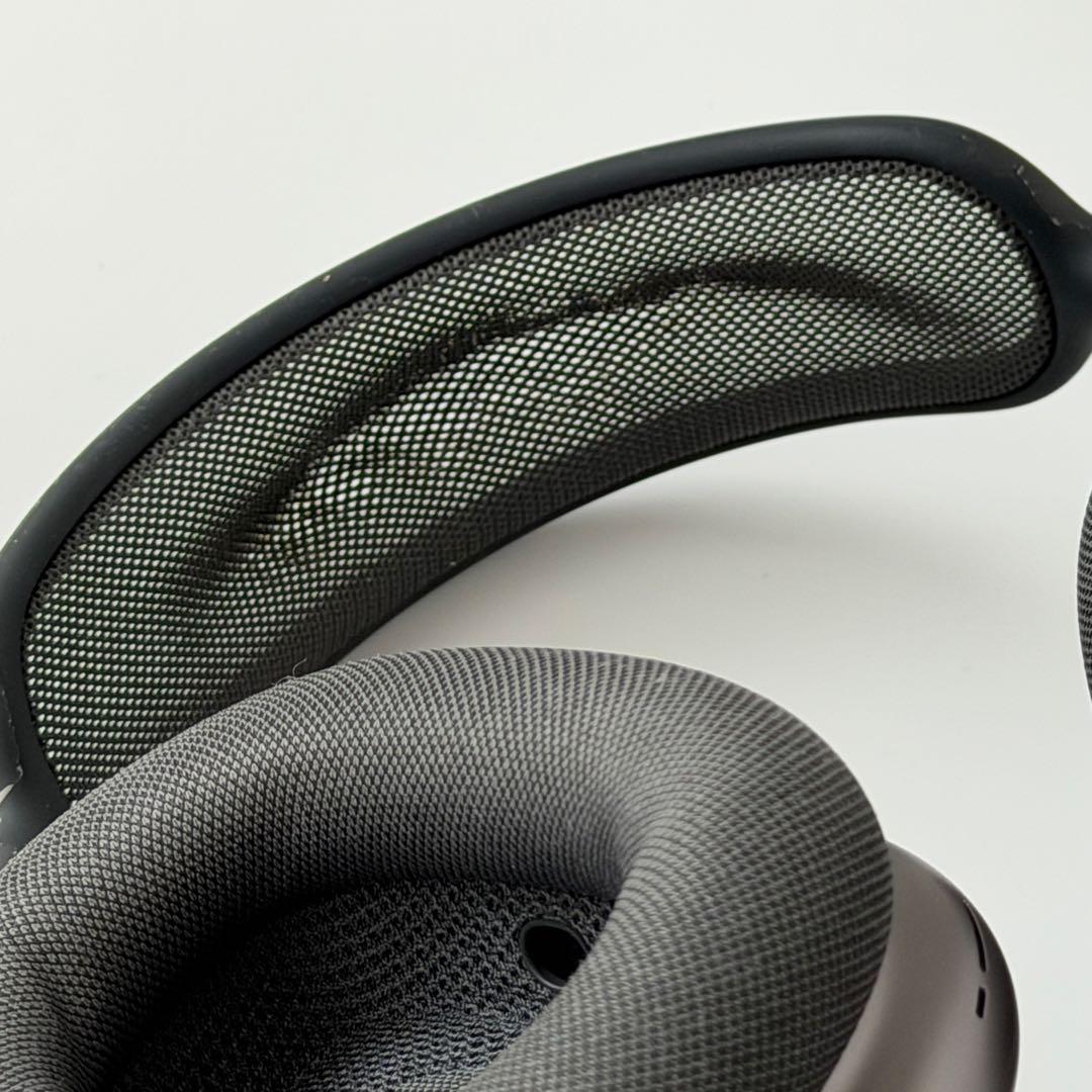 Apple AirPods Max 外観ボロボロ、一応動作