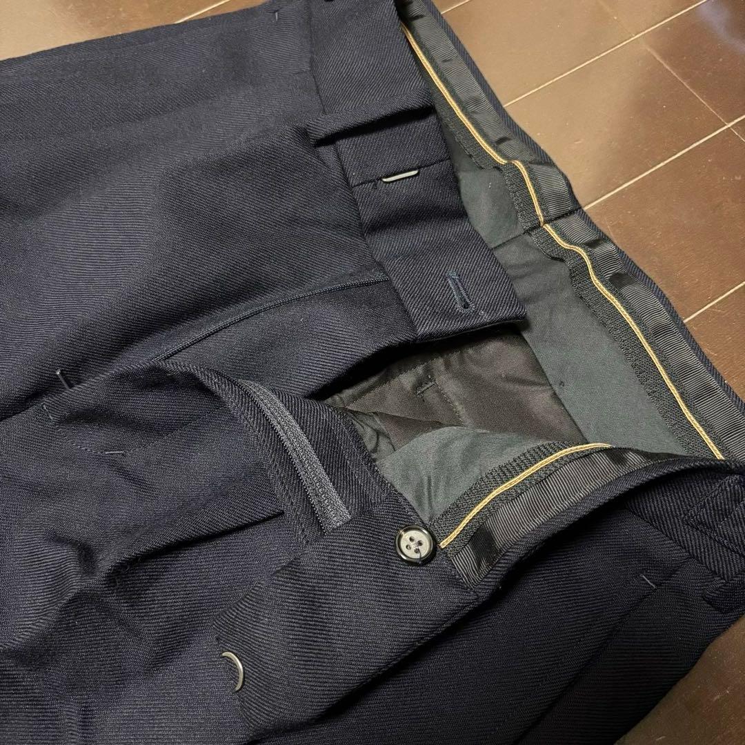 TOMORROWLANDネイビー 2プリーツサイドアジャスターパンツ