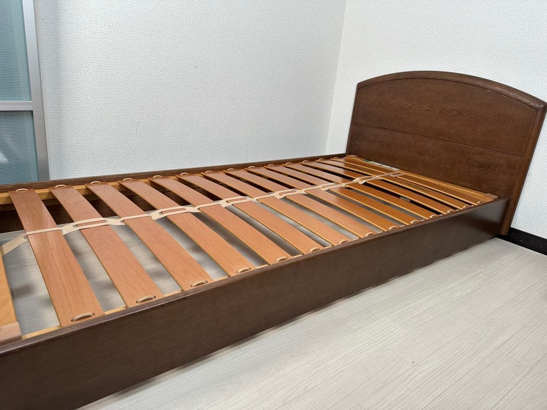 【たのメル便配送】カリモク ヒュルスタ社 シングルベッド フレーム ※i1※