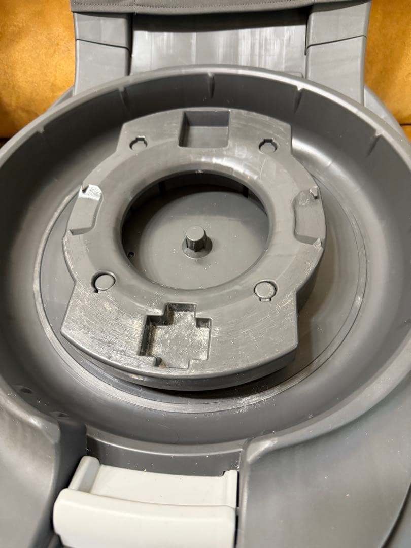 大幅値下げ中⭐️Combi チャイルドシート THE S ISOFIX