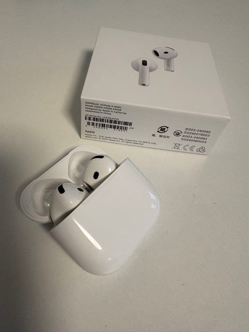 Apple AirPods4 （アクティブノイズキャンセリング）