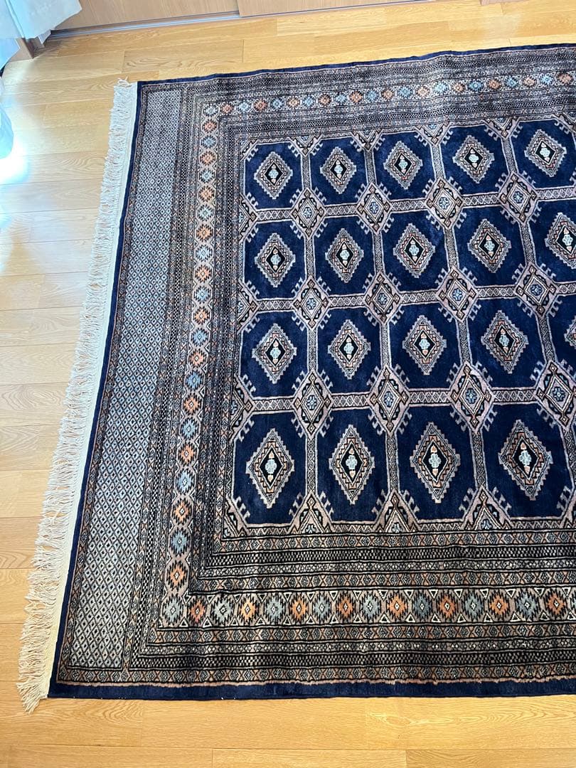 パキスタン絨毯　大判　約280センチ×188センチ　ウール　手織り