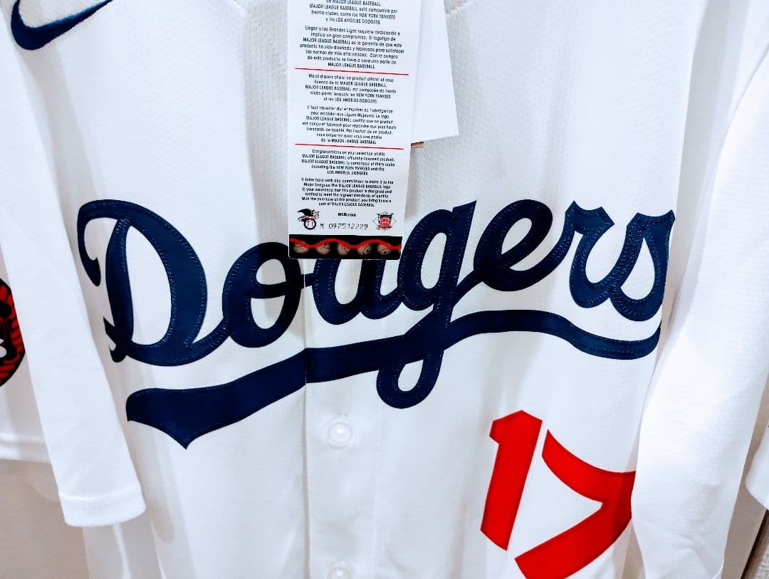 ロサンゼルス・ドジャースの東京シリーズ ユニフォーム 大谷 17 サイズL