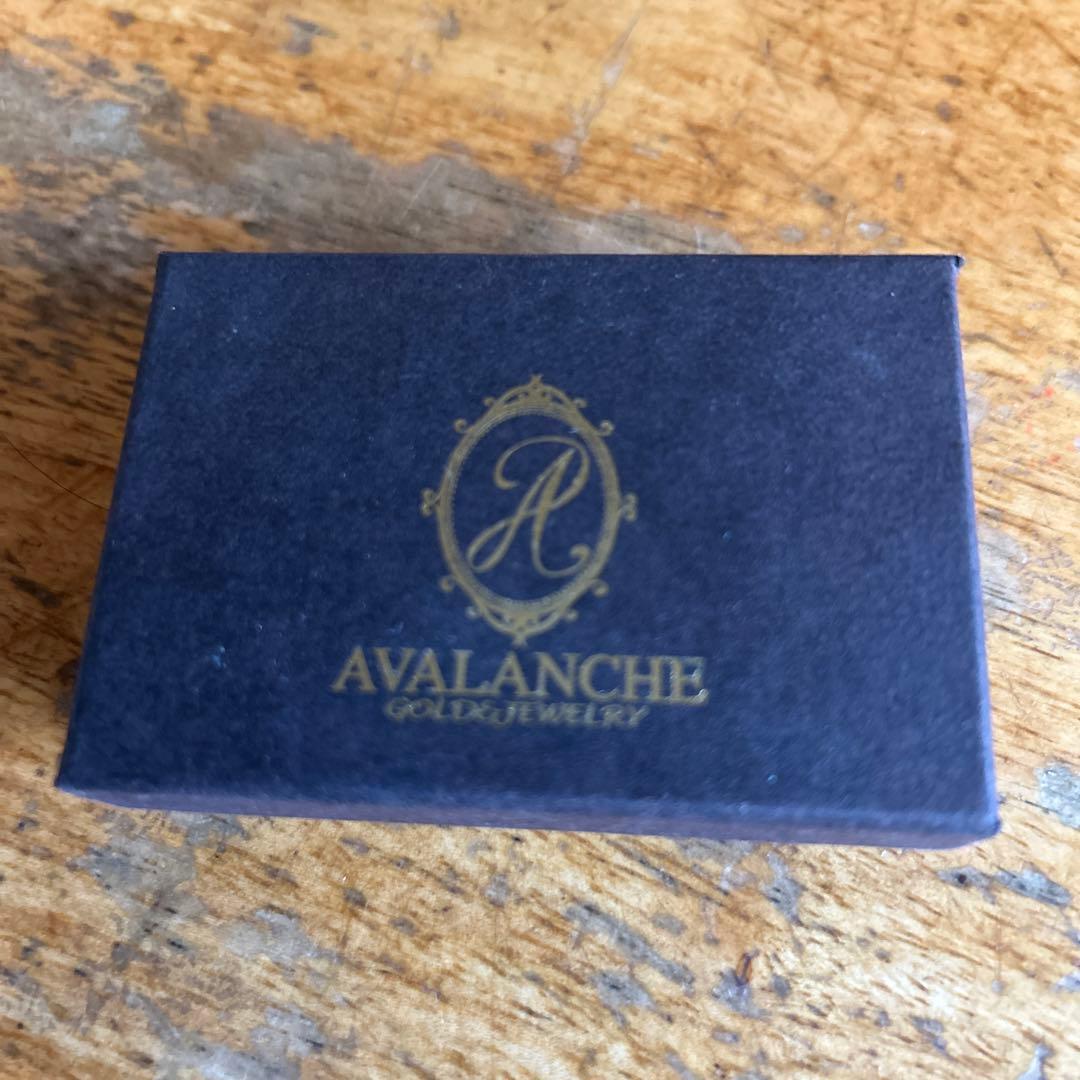AVALANCHE 10kダイヤモンド ゴールド ピアス(片耳用)