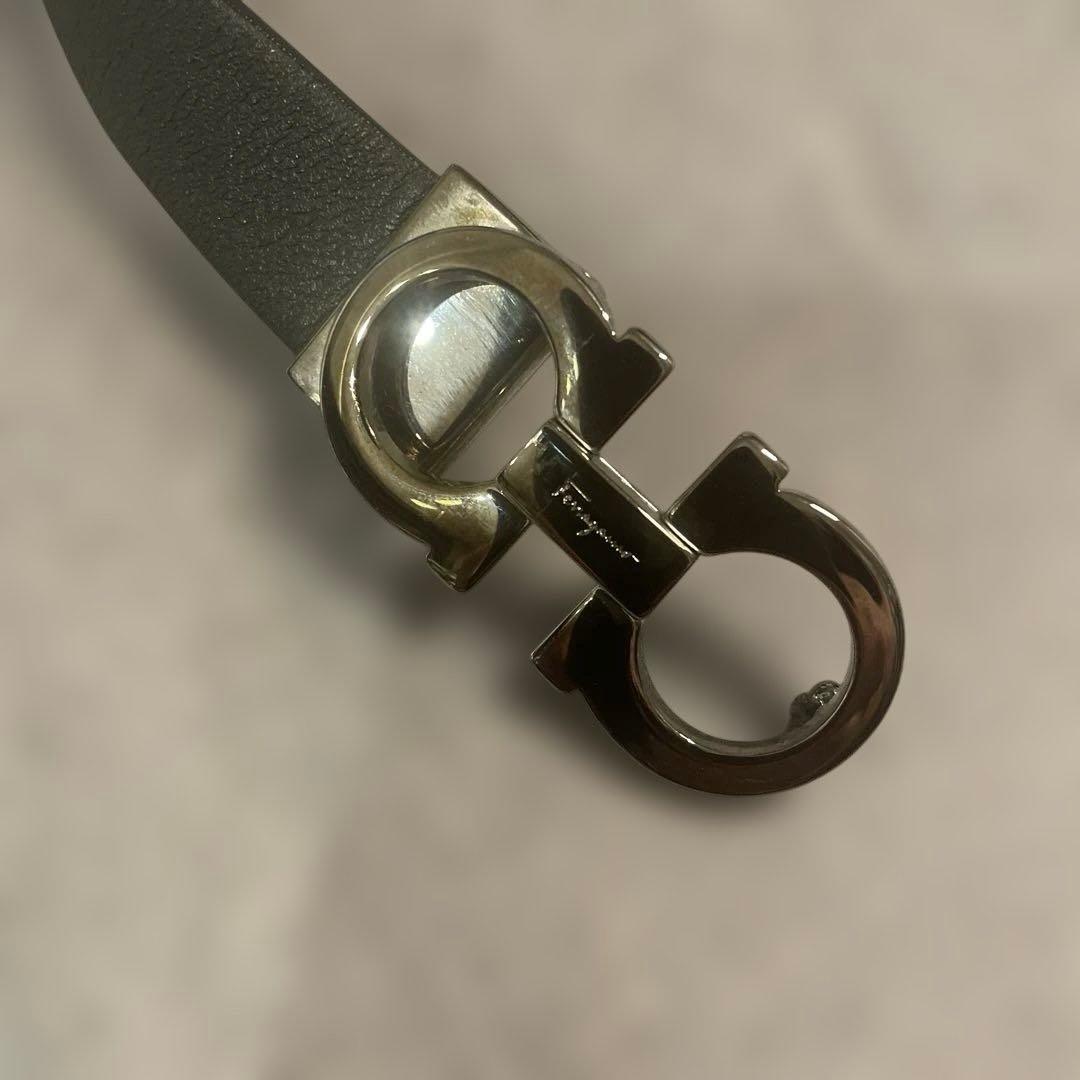 Salvatore Ferragamo ブラック&オリーブブラウン　レザーベルト