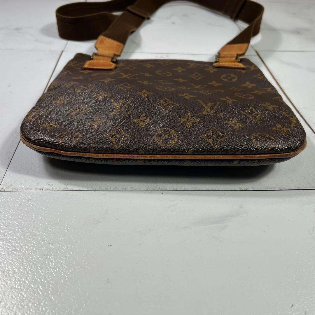 ルイヴィトン モノグラム ポシェット ボスフォール ショルダー