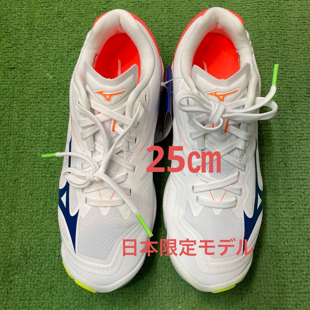 新品 ミズノウエーブライトニングZ6