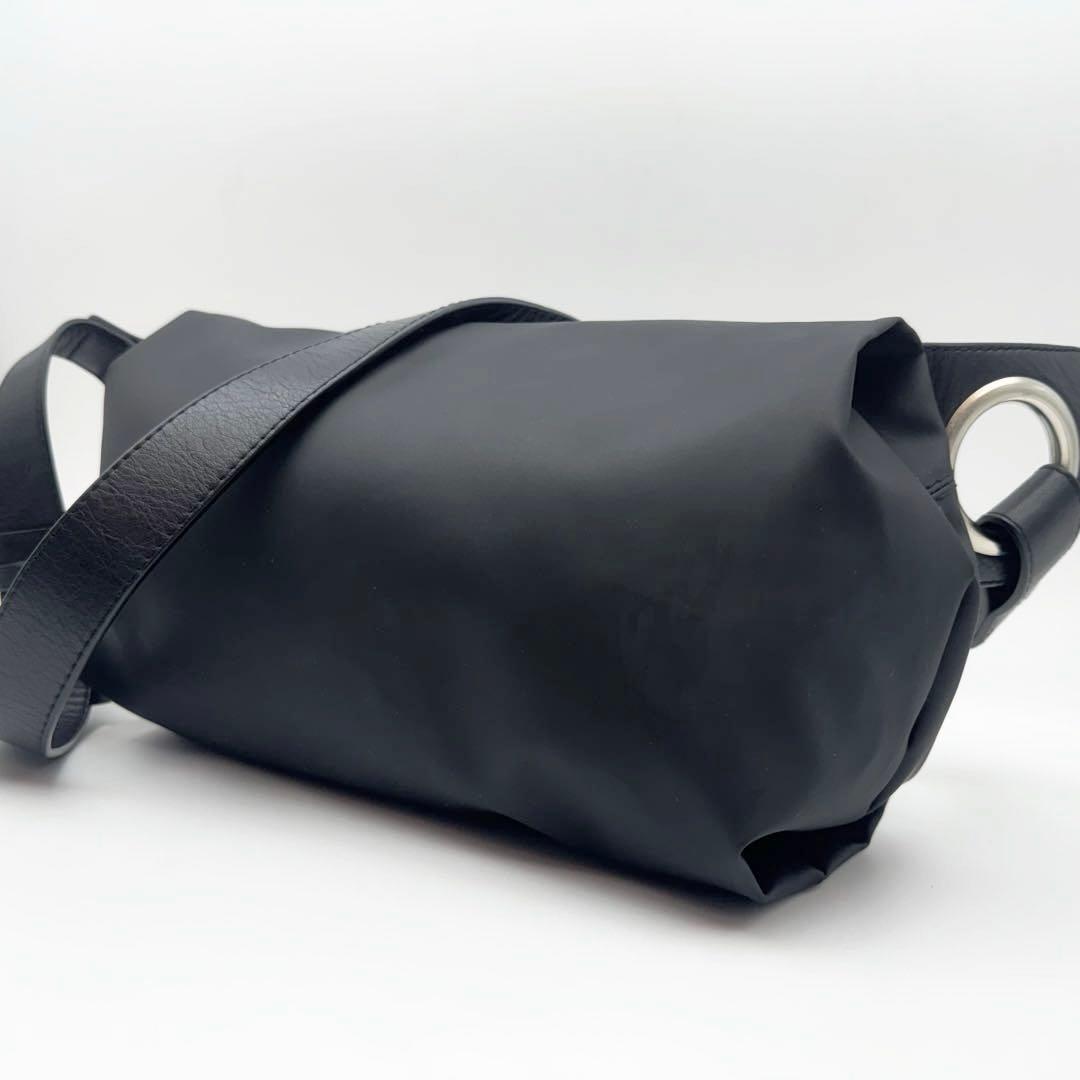 カワカワhatomeボディバッグ Rubber-cho ラバー 防水 本革