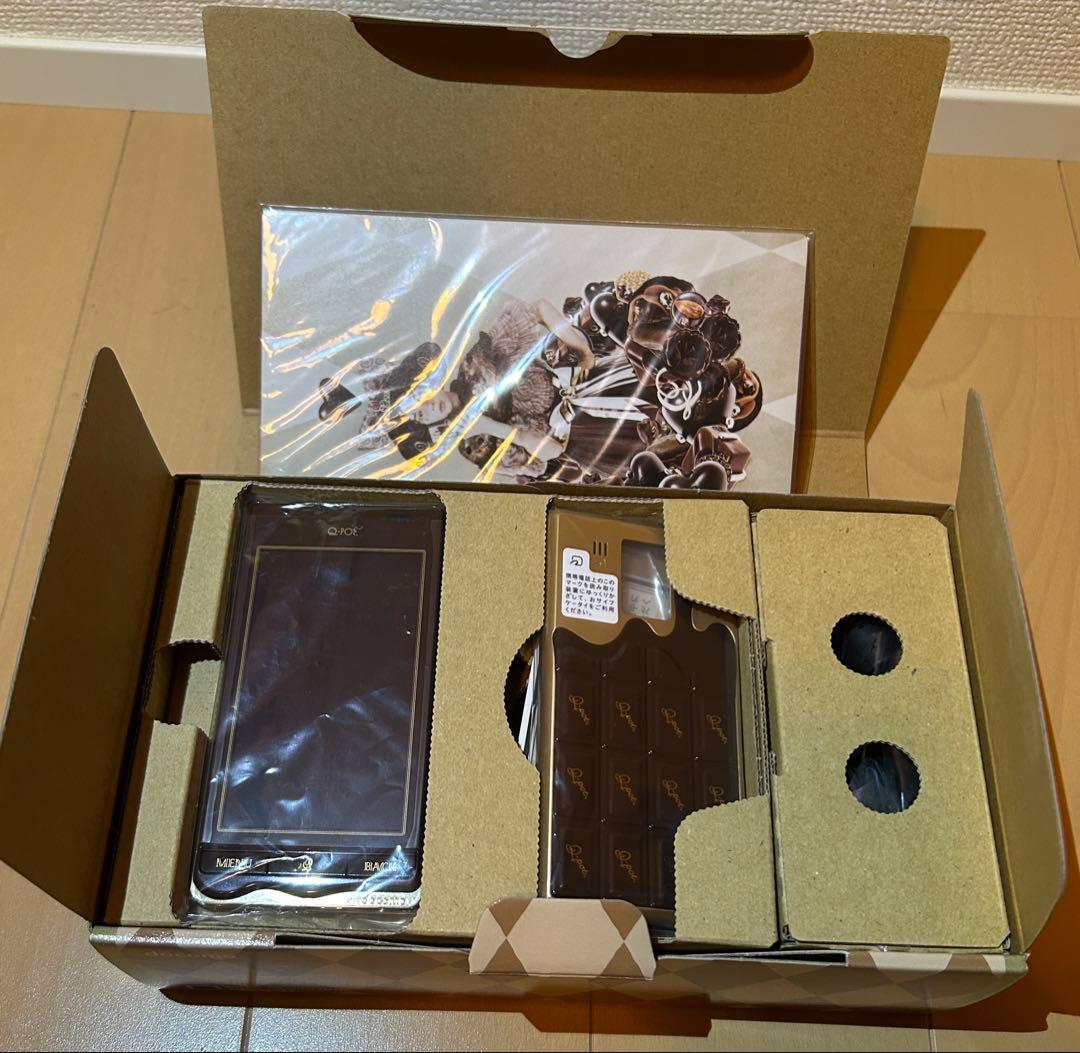 新品 Q-pot Phone SH-04D 板チョコスマホ