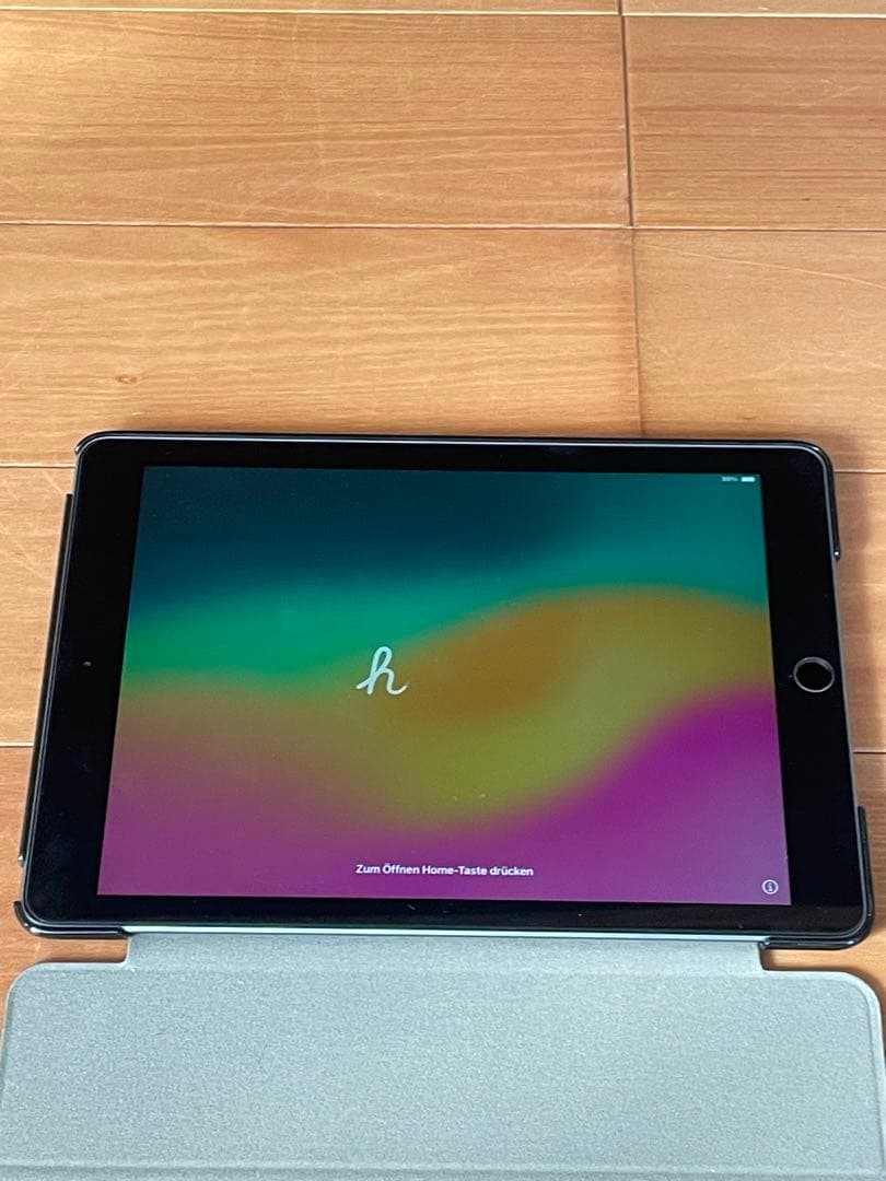 iPad (第6世代)Wi-Fiモデル、128GB