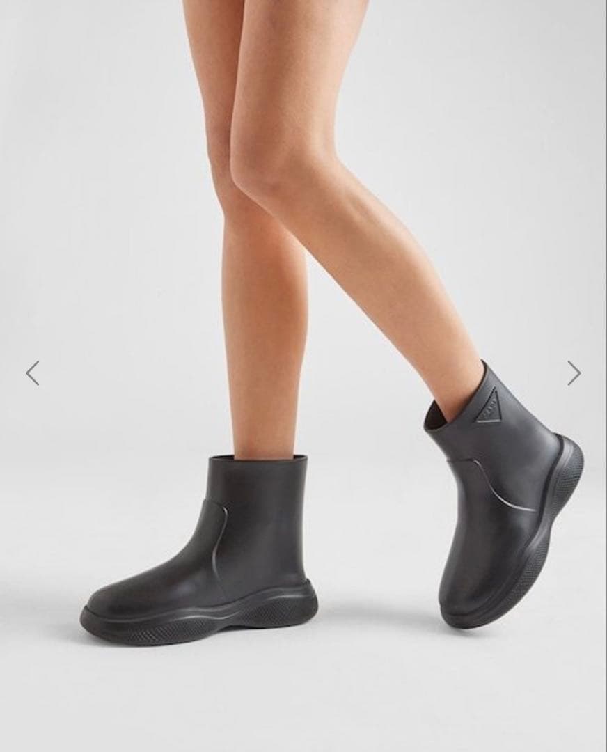 プラダ ブラック レインブーツ 35 ショートブーツ　PRADA