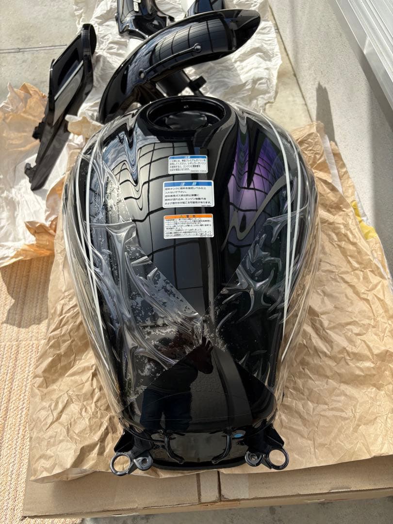 カワサキZ900RSタンク、フェンダー、サイドカバー