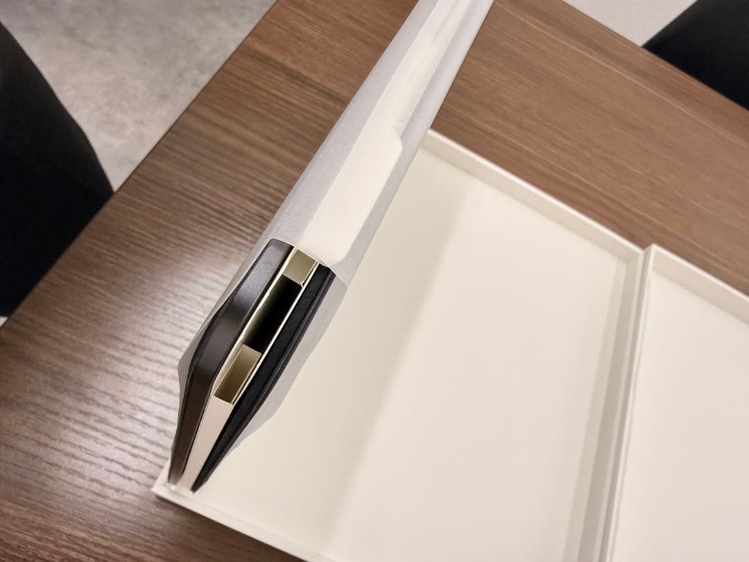 【純正美品】iPad Magic Keyboard ブラック 本体