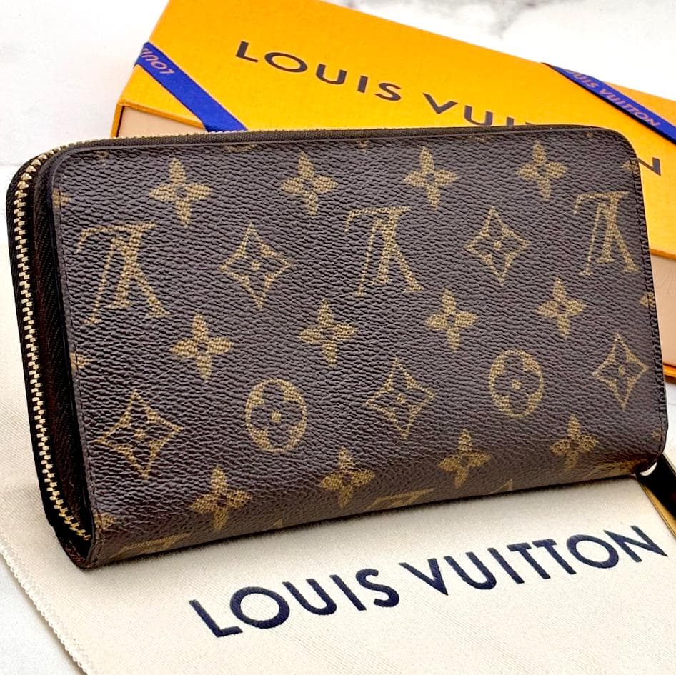 【極美品・新型】ヴィトン　モノグラム　ジッピーウォレット