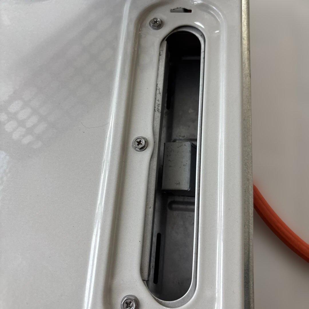 クリームベージュ