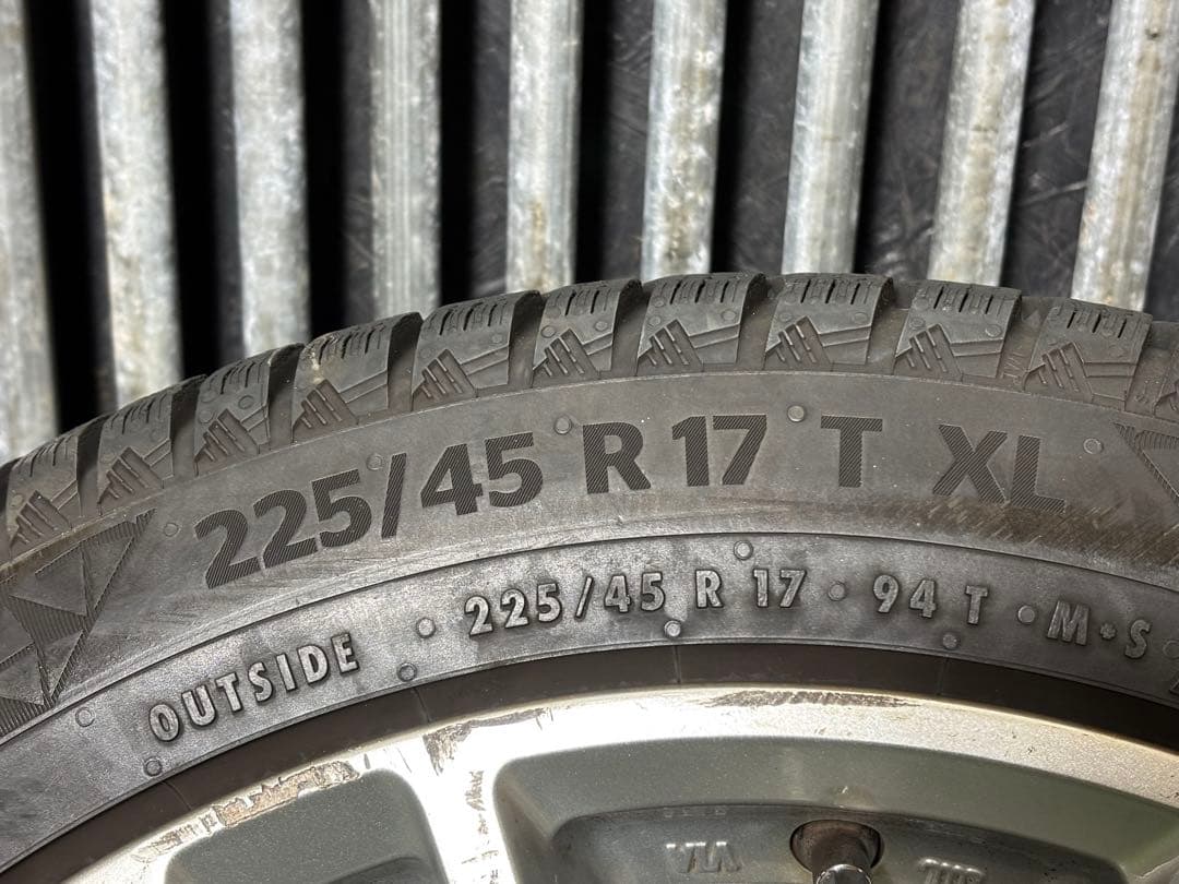 バリ溝‼️225/45R17 PCD112 コンチネンタルスタットレスホイール4本