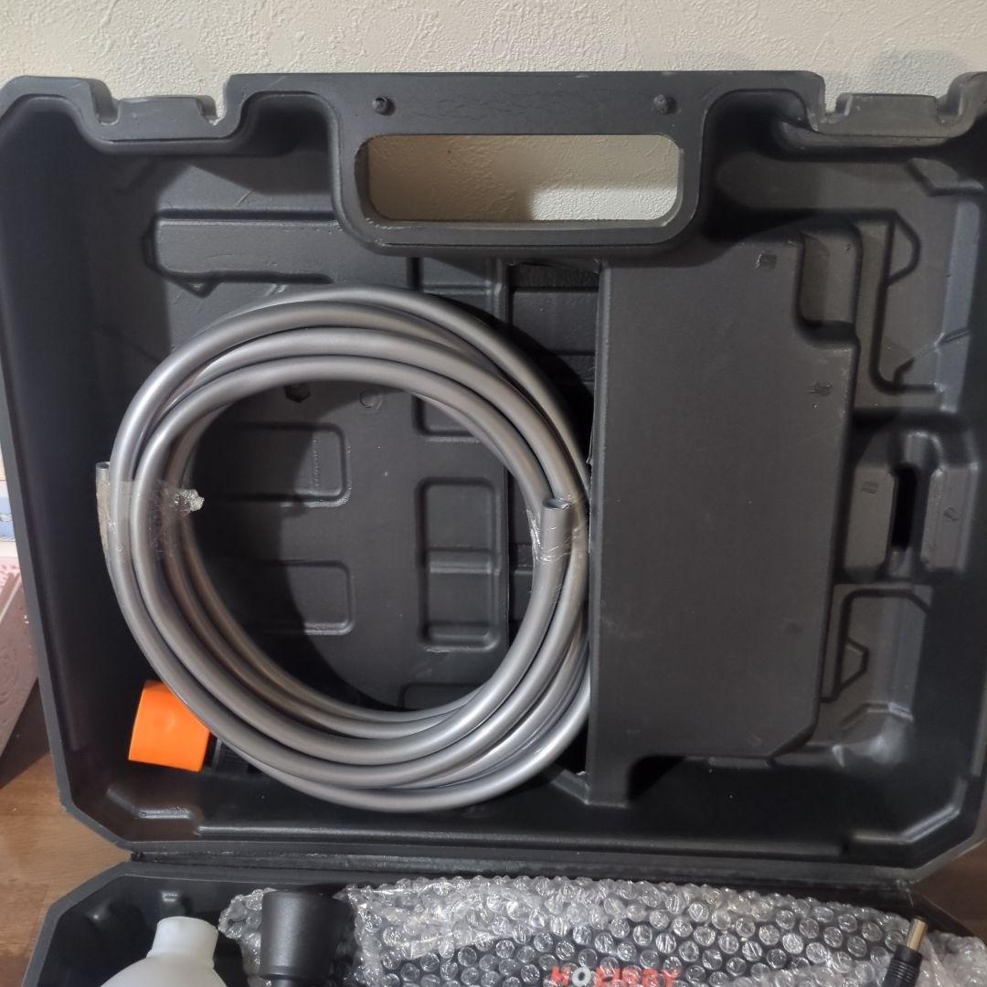 充電式高圧洗浄機 本体 ケース付き