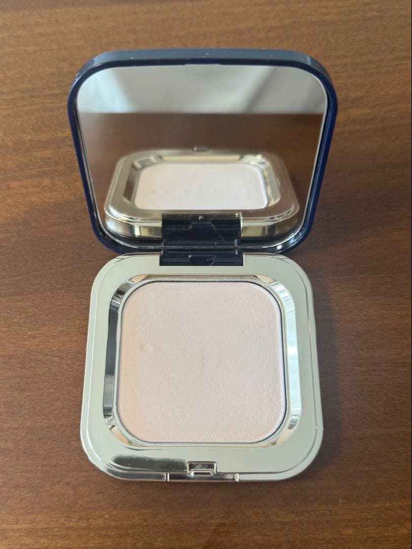 クレドポーボーテ プードルコンパクトエサンシエルn パンソー付き