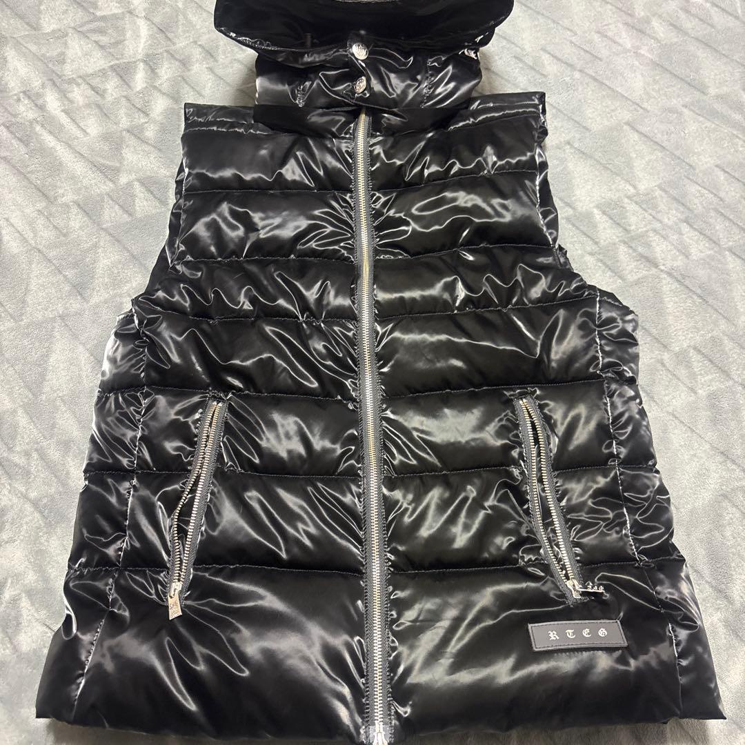 アダムスジャグラー 激レア　希少サイズ　黒 ダウンベスト フード付き