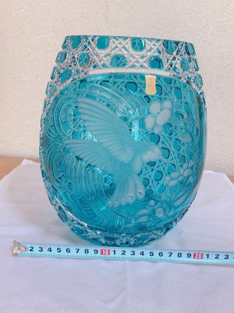 【新品未使用】マイセンクリスタル社　色被せ花瓶「ハチドリ」