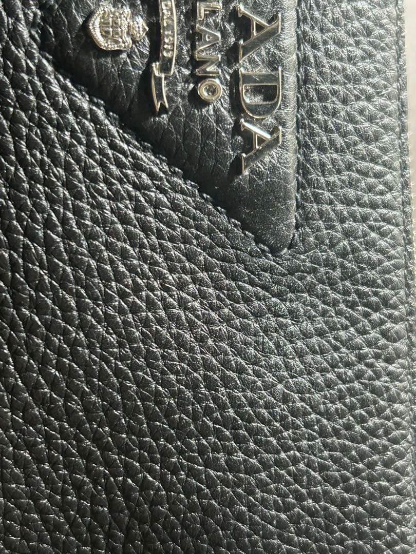 プラダ　PRADA ショルダーバッグ　ブラック