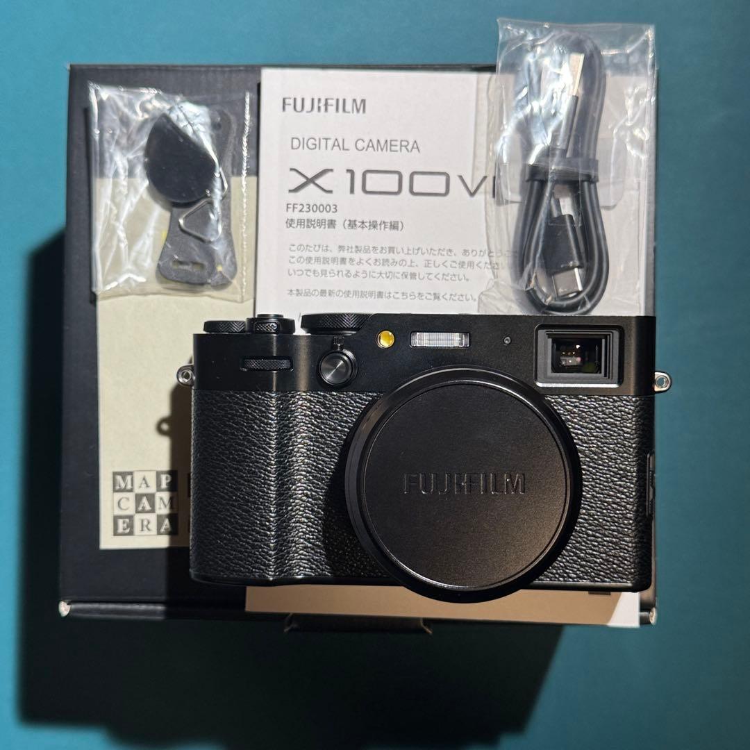 美品　2026年1月購入　X100VI BLACK 日英版　FUJIFILM