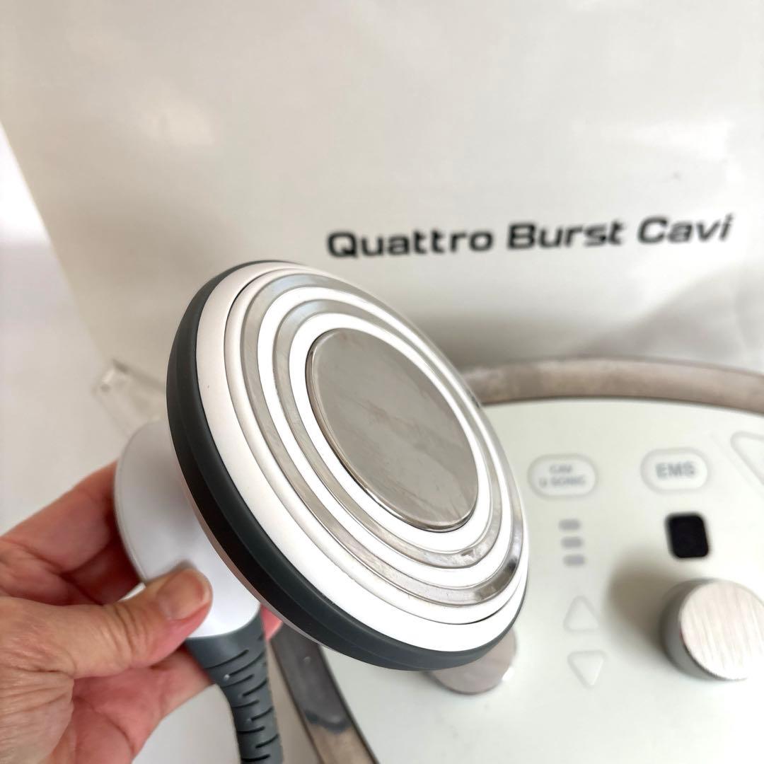 クワトロバースキャビ　美容機器