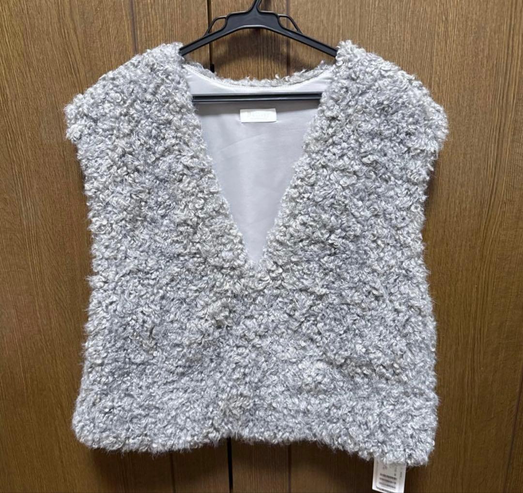 新品未使用【2025AW】トゥモローランドミックスファー Vネックベスト