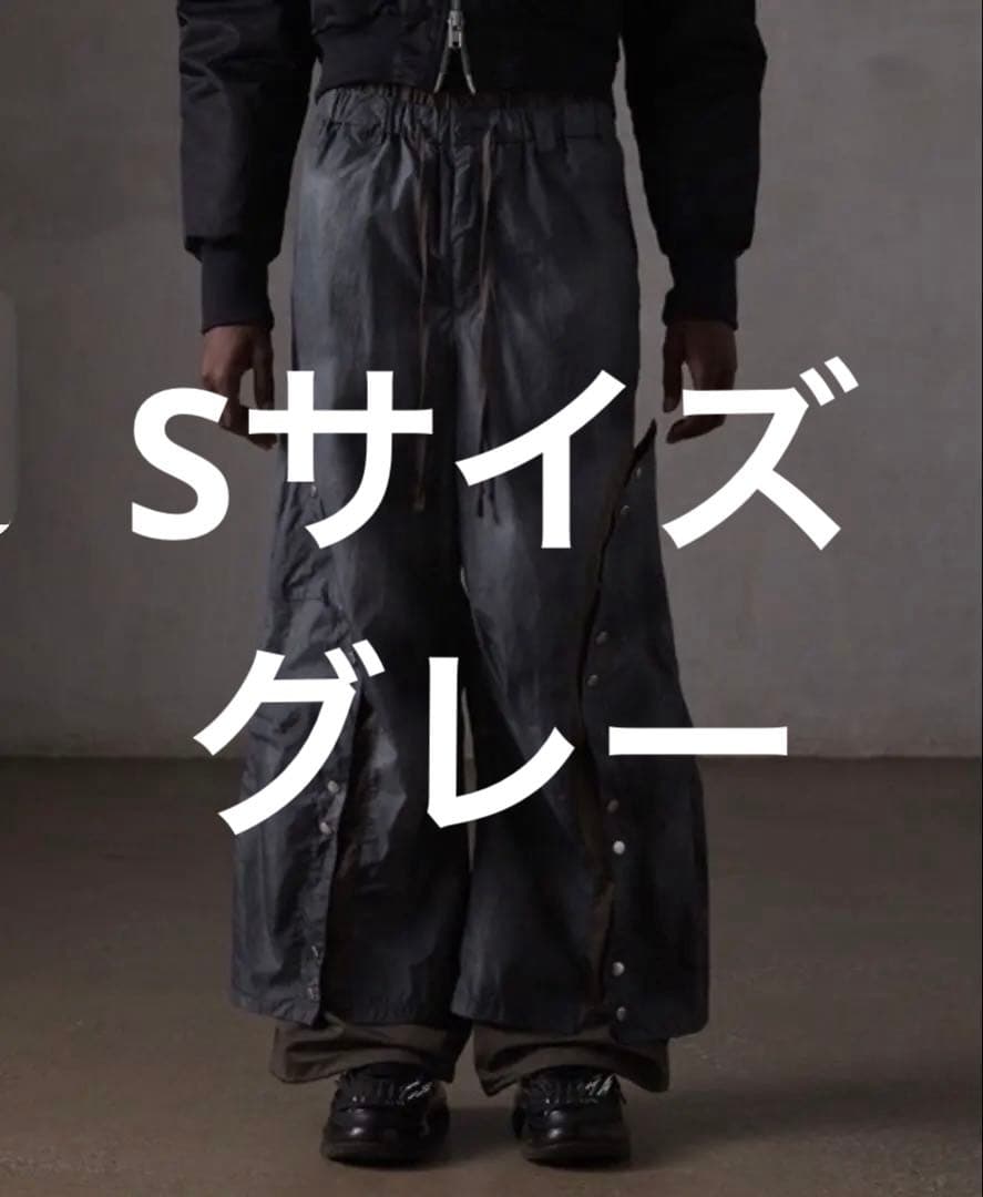 【GRANCY】ボタンレイヤードデザインナイロンパンツ グレー カーキ S