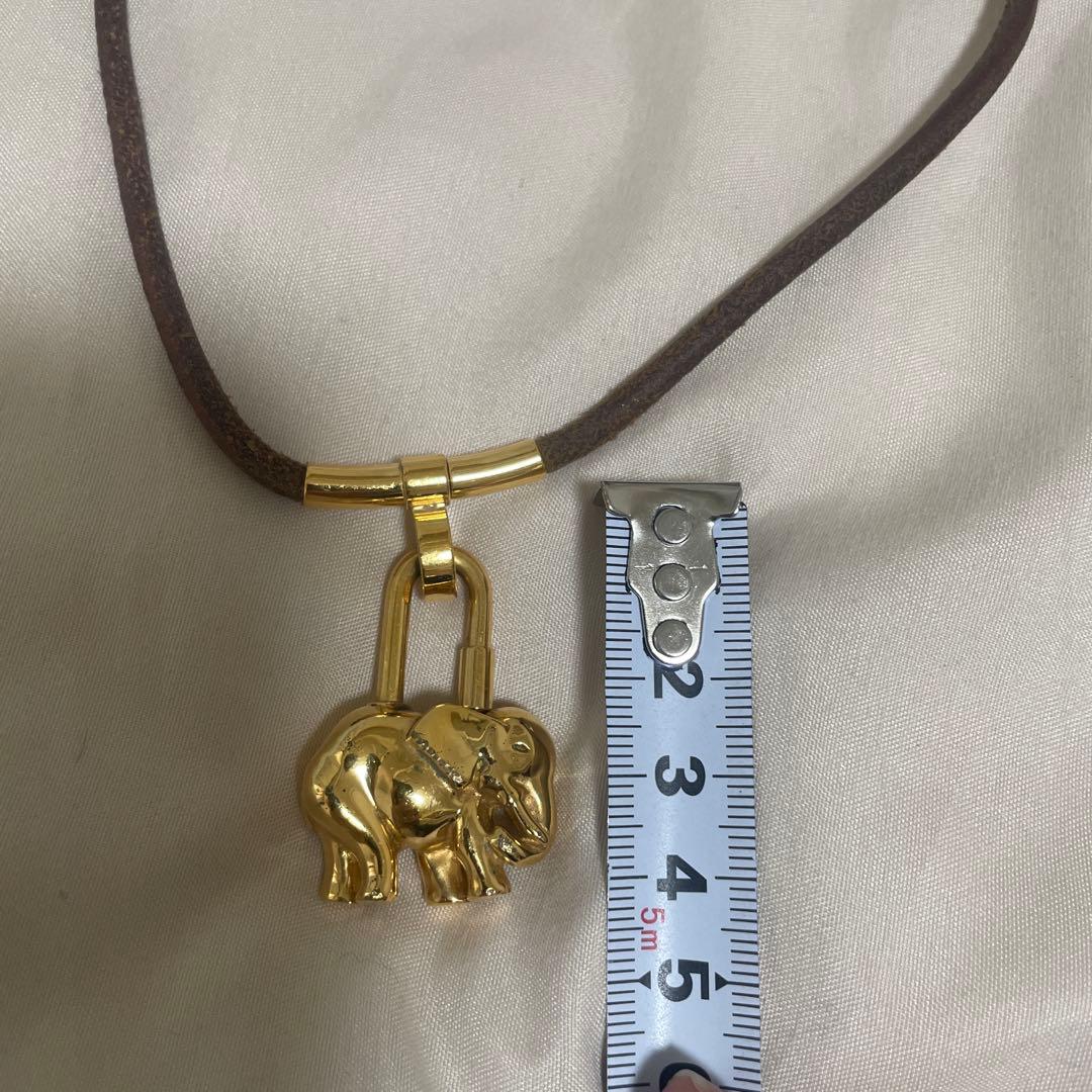 HERMES カデナ　象　チャーム　ゴールド