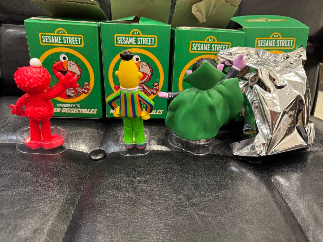 Mighty Jaxx Xxray セサミストリート　4体セット