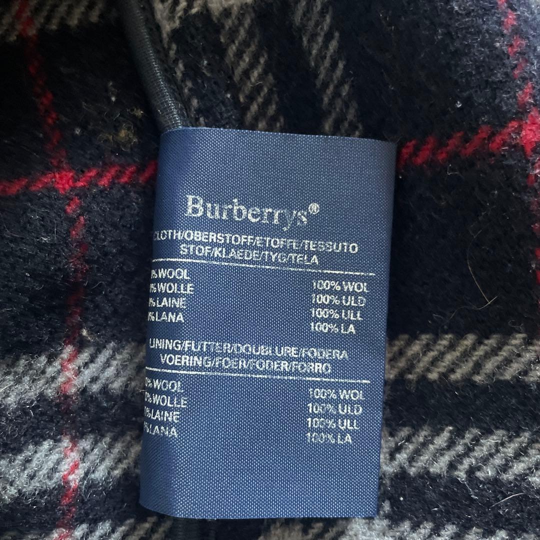 BURBERRYバーバリーのダッフルコート 裏地ノバチェック柄